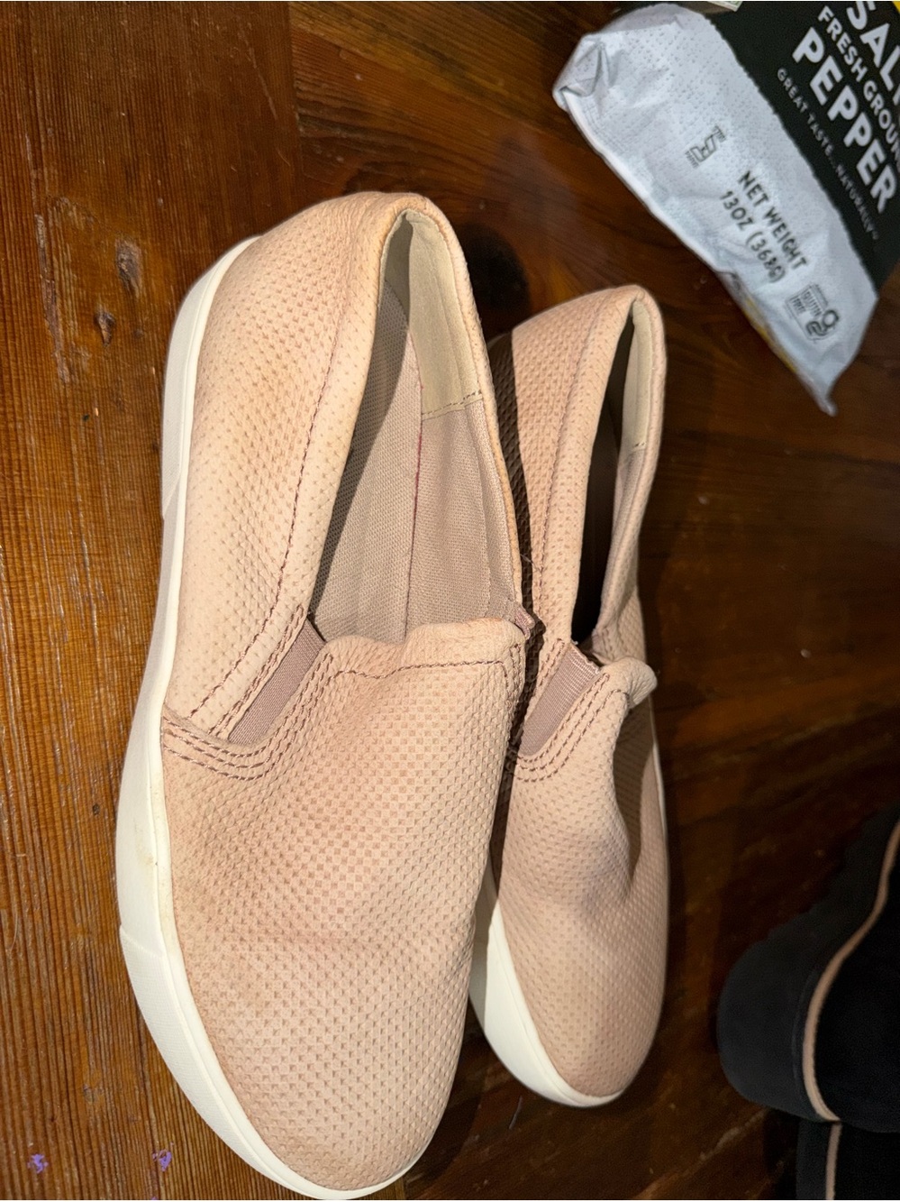 Naturalizer Women’s Leather Slip On Sneakers Blush Taupe Size 7.5 WW Extra Wide
